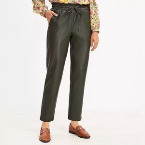 Vegan Leather “The Chic” Slim Pant